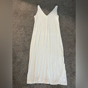 A New Day Women’s V-Neck Midi Dress in White/Cream Small